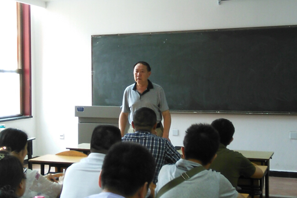 【机械工程学院】科研工作专题报告会举行