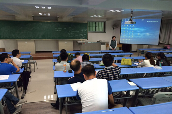 【管理技术系】举办观摩教学活动